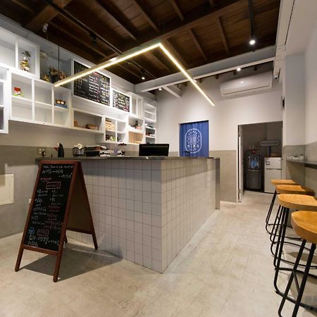 158 Hostel Tainan Luaran gambar
