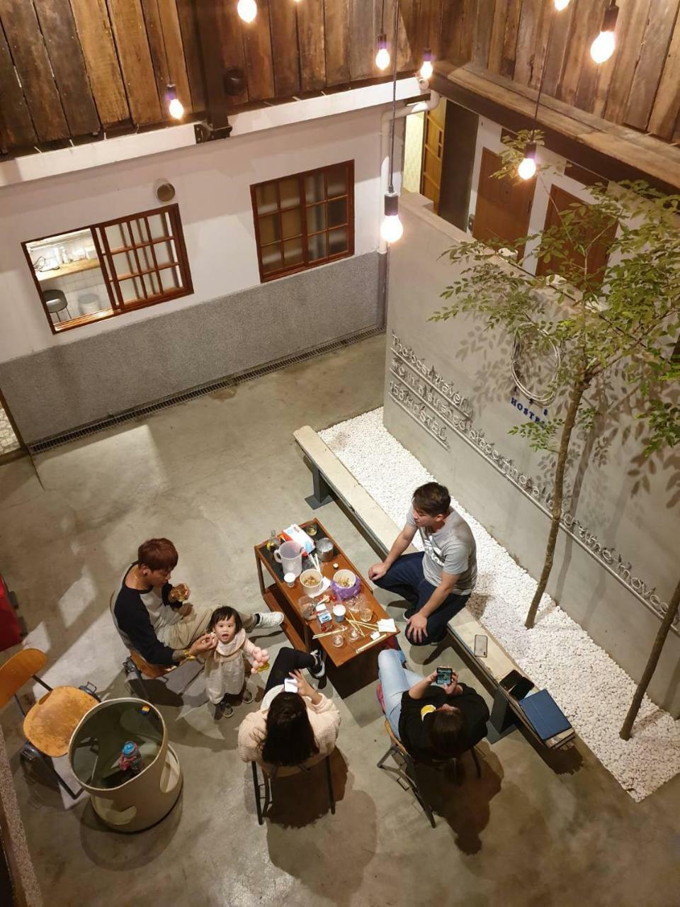 158 Hostel Tainan Luaran gambar